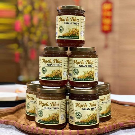 Mạch Nha Nhân Thùy tham gia tại hội chợ