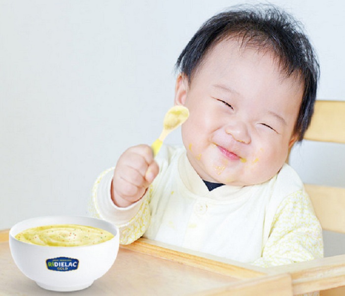 Hướng dẫn cách làm sữa hạt cho bé 6 tháng tuổi tại nhà