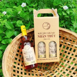 Chai và hộp nước mắm chân thật Nhân Thùy